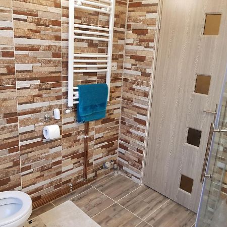 Aris Apartment Hunedoara Eksteriør bilde