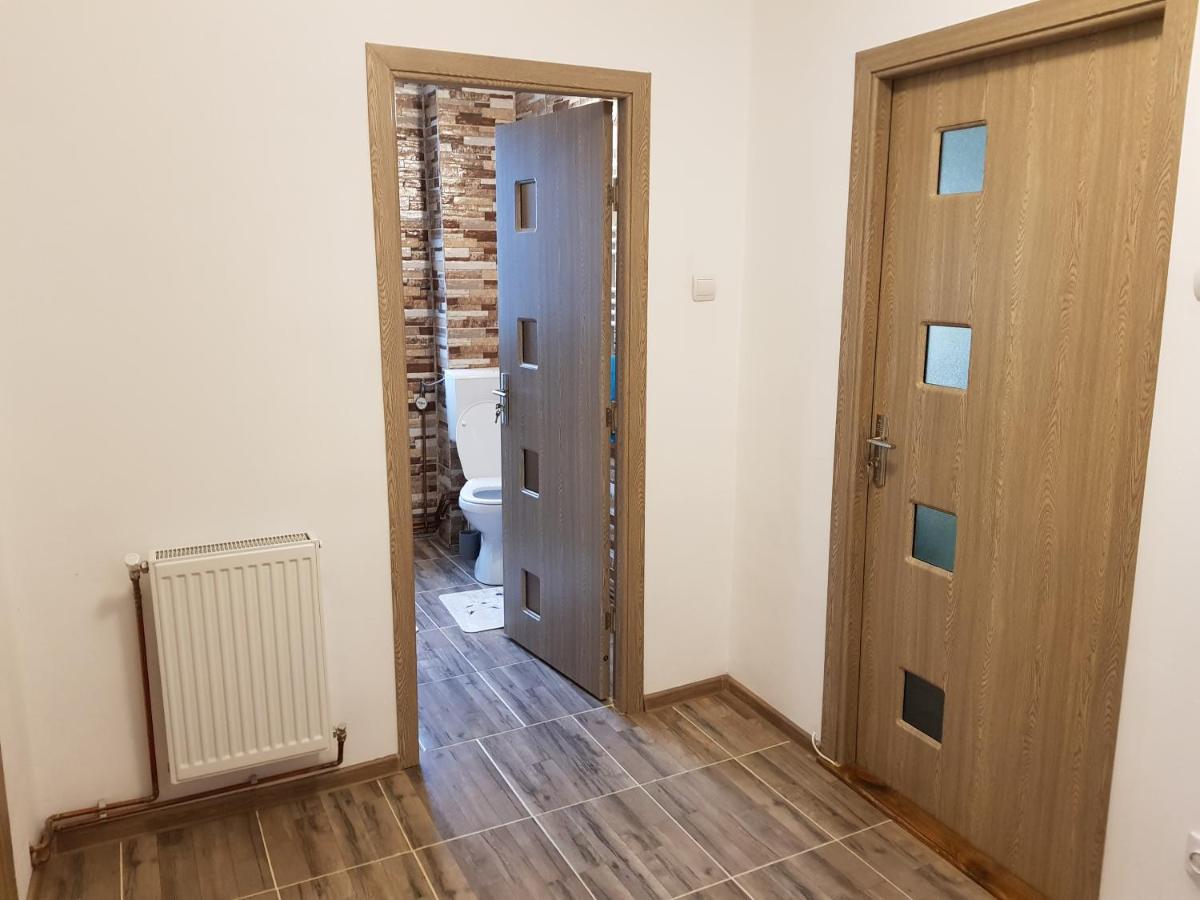 Aris Apartment Hunedoara Eksteriør bilde